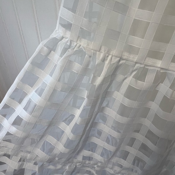 White Checkered Ruffle Sleeve Dress Day & Moon‎ size large - Picture 3 of 6